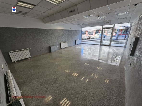 Магазин в Русе, Възраждане - 72 кв.м за 2709 €/кв.м - Снимка #1