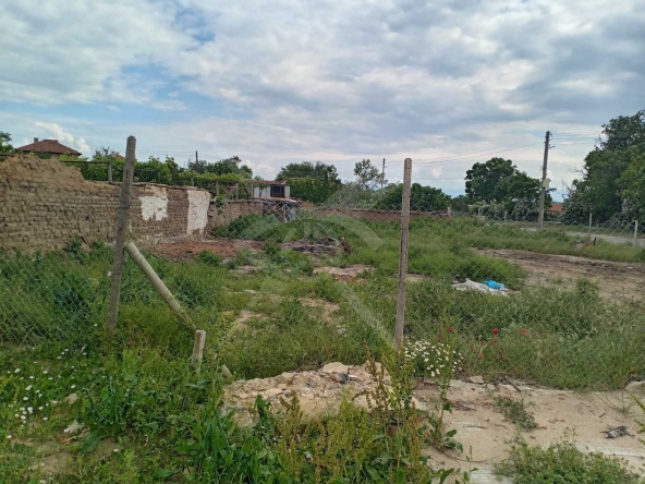 Парцел в с. Иван Вазово, Област Пловдив - 878 кв.м за 32 €/кв.м - Снимка #1