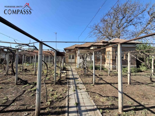 Къща в с. Преселенци, Област Добрич - 120 кв.м за 225 €/кв.м - Снимка #1