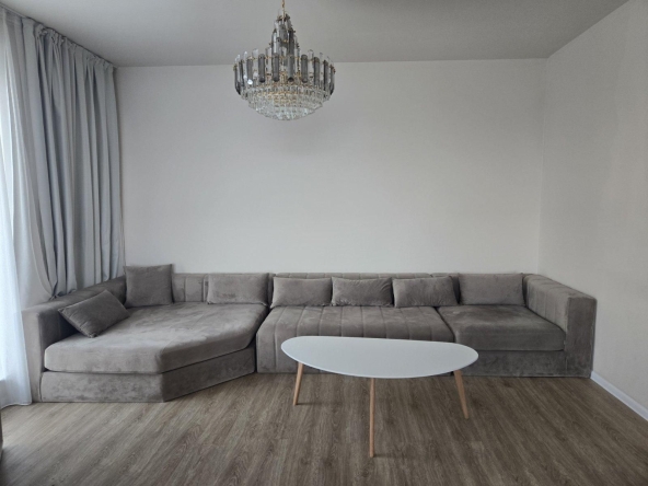 Дава се под наем Тристаен апартамент в Пловдив, Кършияка - 90 кв.м за 750 € - Снимка #1