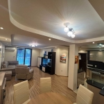 Дава се под наем Тристаен апартамент в Кърджали, Център - 114 кв.м за 408 € - Снимка #1