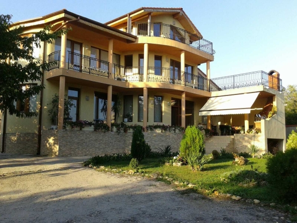 Къща в Варна, м-т Кочмар - 360 кв.м за 1553 €/кв.м - Снимка #1