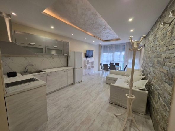 Дава се под наем Мезонет в Пловдив, Каменица 1 - 140 кв.м за 765 € - Снимка #1