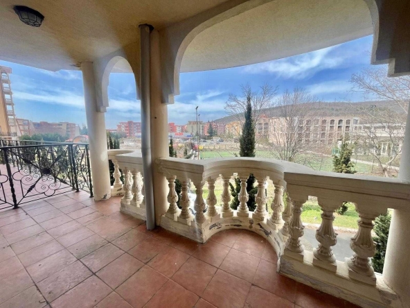 Двустаен апартамент в к.к. Елените - 86 кв.м за 663 €/кв.м - Снимка #1