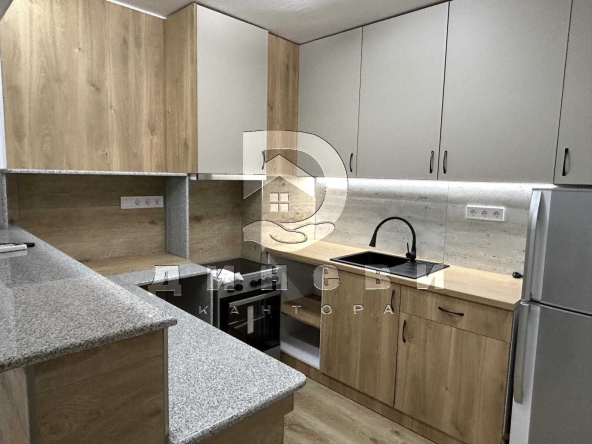 Дава се под наем Тристаен апартамент в Стара Загора, ОРБ - 100 кв.м за 750 € - Снимка #1