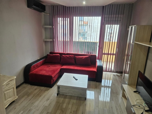 Дава се под наем Двустаен апартамент в Пловдив, Кършияка - 60 кв.м за 325 € - Снимка #1