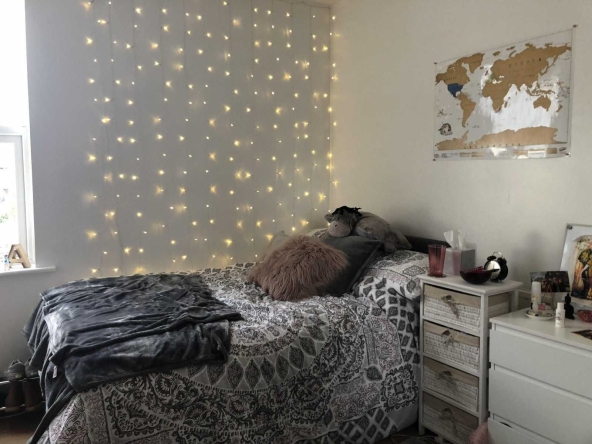 Дава се под наем Тристаен апартамент в София, Център - 90 кв.м за 484.5 € - Снимка #1