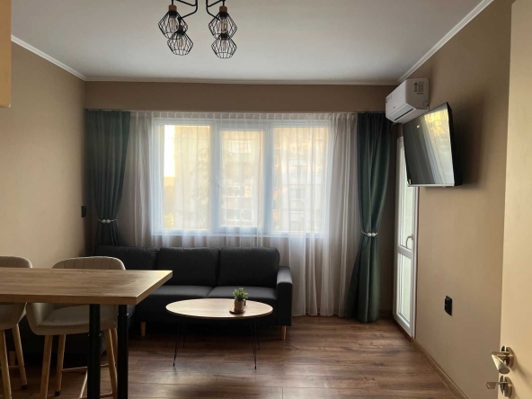 Дава се под наем Двустаен апартамент в Перник, Изток - 44 кв.м за 382.5 € - Снимка #1