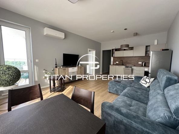 Дава се под наем Двустаен апартамент в Бургас, Славейков - 80 кв.м за 765 € - Снимка #1