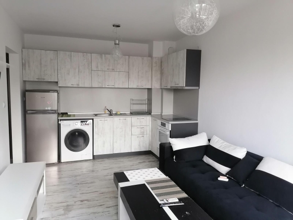 Дава се под наем Двустаен апартамент в Пловдив, Гагарин - 46 кв.м за 340 € - Снимка #1