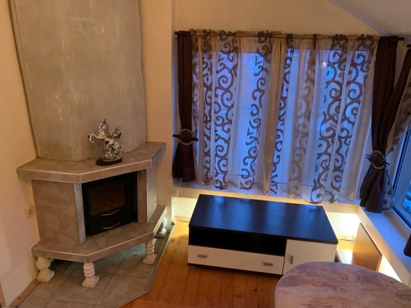 Дава се под наем Двустаен апартамент в Благоевград, Широк център - 50 кв.м за 205 € - Снимка #1