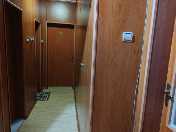 Дава се под наем Тристаен апартамент в Казанлък - 70 кв.м за 341.7 € - Снимка #1