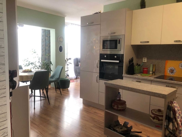 Тристаен апартамент в к.к. Слънчев бряг - 115 кв.м за 1435 €/кв.м - Снимка #1