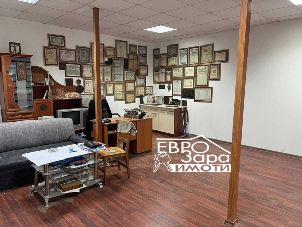 Дава се под наем Магазин в Стара Загора, Железник - център - 130 кв.м за 408 € - Снимка #1