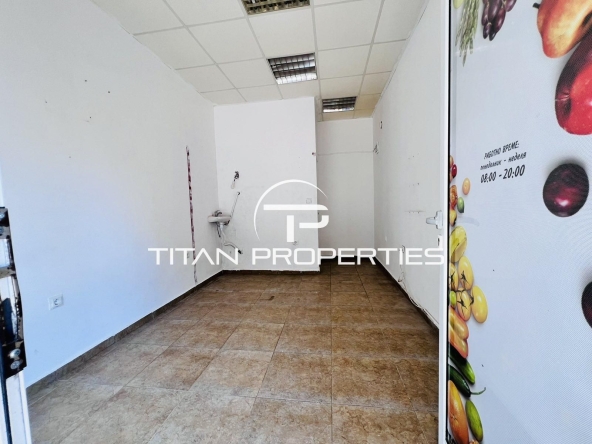 Дава се под наем Магазин в Бургас, Славейков - 17 кв.м за 147.9 € - Снимка #1