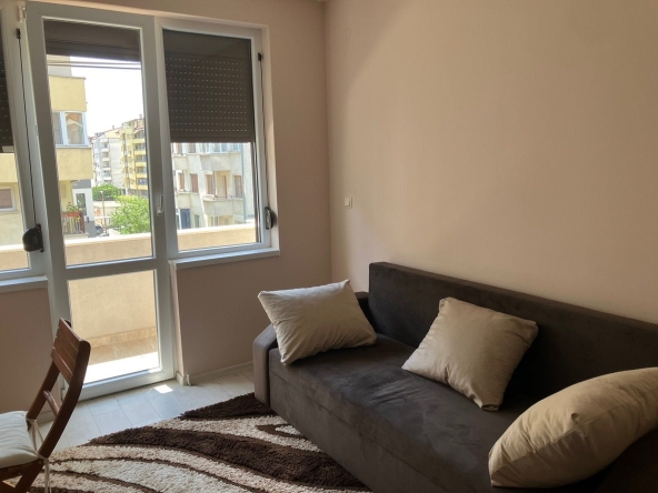 Дава се под наем Двустаен апартамент в Благоевград, Широк център - 43 кв.м за 280.5 € - Снимка #1