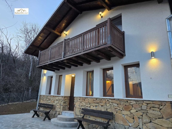 Къща в с. Радковци, Област Велико Търново - 110 кв.м за 1818 €/кв.м - Снимка #1