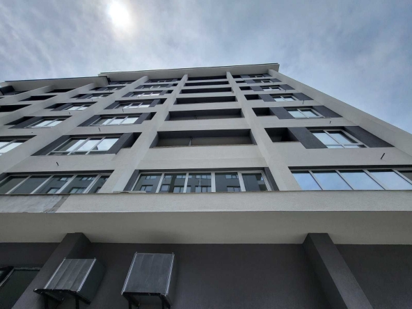 Тристаен апартамент в Варна, Владислав Варненчик - 101 кв.м за 1169 €/кв.м - Снимка #1