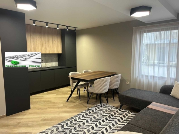 Дава се под наем Двустаен апартамент в Пловдив, Център - 65 кв.м за 510 € - Снимка #1