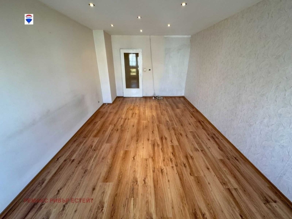 Двустаен апартамент в Русе, Здравец Изток - 76 кв.м за 1210 €/кв.м - Снимка #1