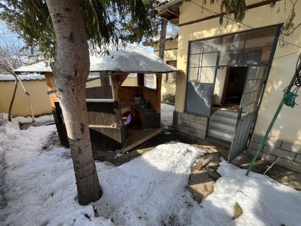 Къща в с. Стража, Област Търговище - 80 кв.м за 829 €/кв.м - Снимка #1