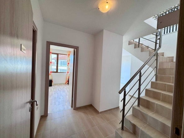 Тристаен апартамент в с. Равда, Област Бургас - 180 кв.м за 828 €/кв.м - Снимка #1