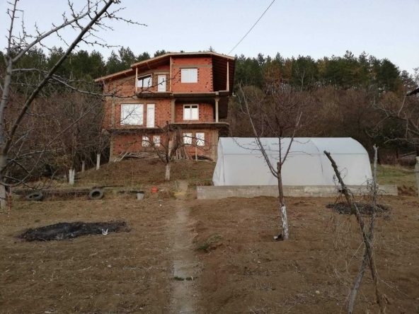 Къща в Дупница - 300 кв.м за 136 €/кв.м - Снимка #1