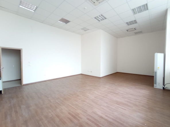 Офис в София, Дружба 2 - 463 кв.м за 1232 €/кв.м - Снимка #1