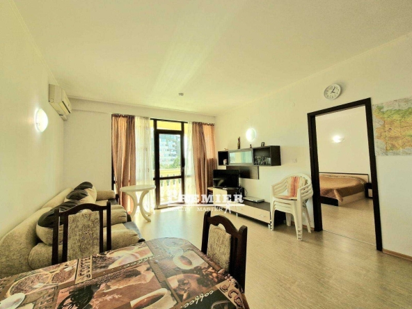 Двустаен апартамент в к.к. Слънчев бряг - 86 кв.м за 1105 €/кв.м - Снимка #1