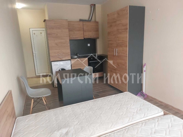 Дава се под наем Едностаен апартамент в Велико Търново, Бузлуджа - 30 кв.м за 255 € - Снимка #1