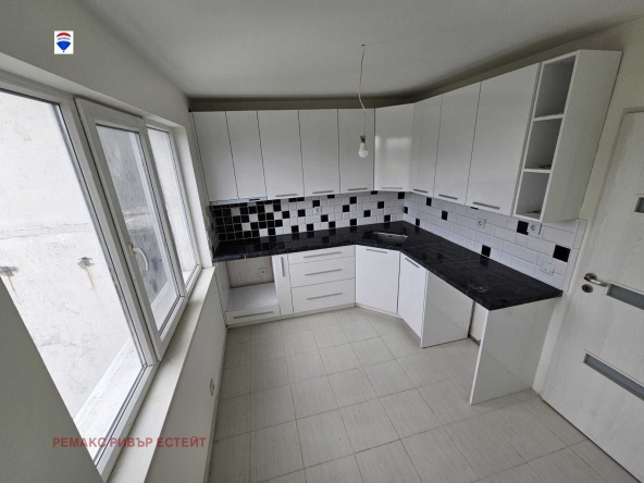 Тристаен апартамент в Русе, Чародейка - Юг - 90 кв.м за 1033 €/кв.м - Снимка #1