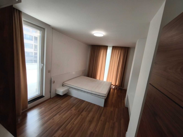 Дава се под наем Тристаен апартамент в София, Малинова долина - 95 кв.м за 900 € - Снимка #1