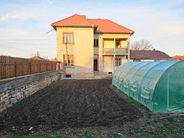 Къща в с. Лехчево, Област Монтана - 240 кв.м за 266 €/кв.м - Снимка #1