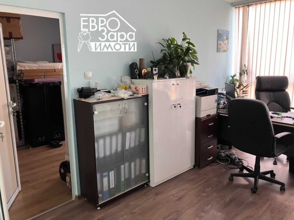 Офис в Стара Загора, Опълченски - 70 кв.м за 1786 €/кв.м - Снимка #1