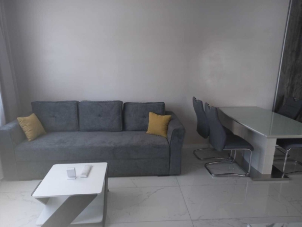 Дава се под наем Тристаен апартамент в София, Надежда 2 - 80 кв.м за 765 € - Снимка #1