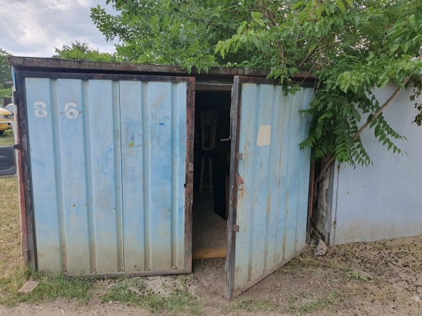 Гараж / Паркомясто в Стара Загора, Три чучура - юг - 17 кв.м за 66 €/кв.м - Снимка #1