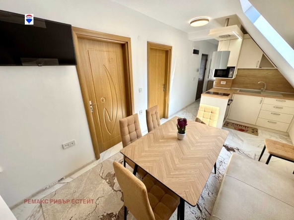 Тристаен апартамент в Русе, Широк център - 116 кв.м за 1638 €/кв.м - Снимка #1