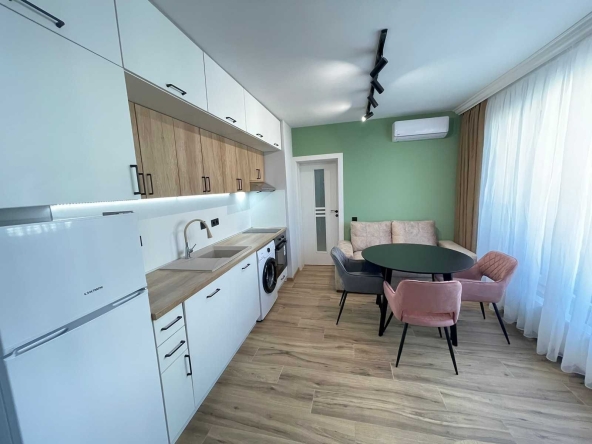 Дава се под наем Тристаен апартамент в София, Люлин 10 - 90 кв.м за 699 € - Снимка #1