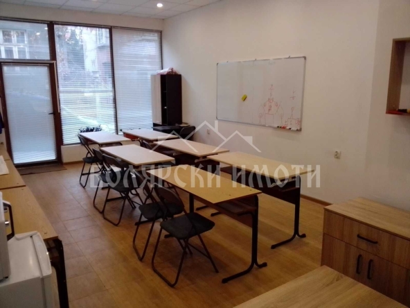 Дава се под наем Офис в Велико Търново, Център - 125 кв.м за 408 € - Снимка #1