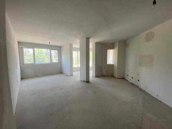 Двустаен апартамент в Перник, Изток - 102 кв.м за 1030 €/кв.м - Снимка #1