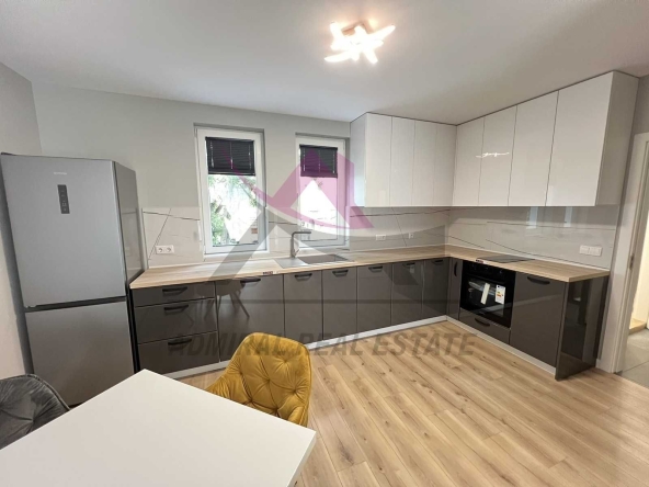 Дава се под наем Двустаен апартамент в Варна, Колхозен пазар - 75 кв.м за 600 € - Снимка #1