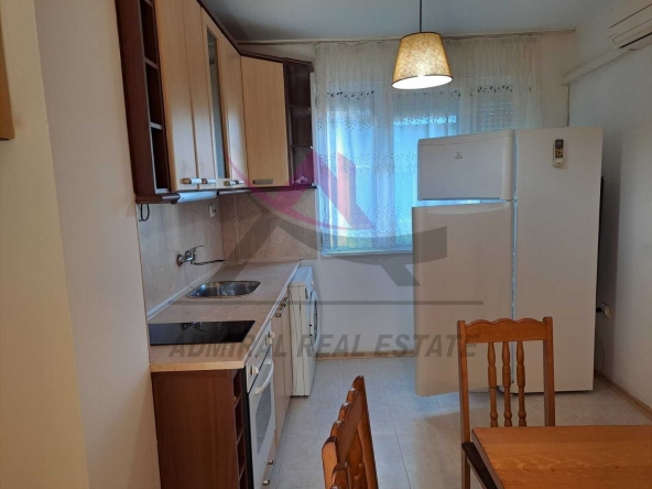 Дава се под наем Тристаен апартамент в Варна, Колхозен пазар - 80 кв.м за 500 € - Снимка #1