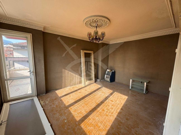 Етаж от къща в Асеновград - 120 кв.м за 750 €/кв.м - Снимка #1