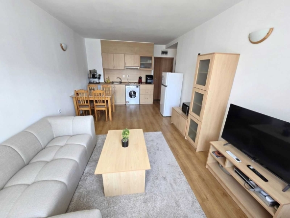 Дава се под наем Двустаен апартамент в Банско - 69 кв.м за 370 € - Снимка #1