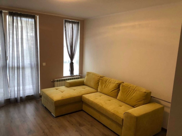 Дава се под наем Двустаен апартамент в София, Връбница 1 - 60 кв.м за 433.5 € - Снимка #1