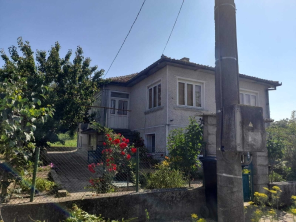 Къща в с. Старо Оряхово, Област Варна - 200 кв.м за 425 €/кв.м - Снимка #1