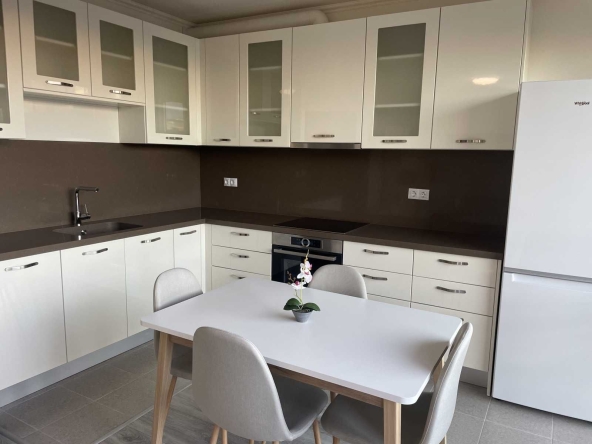 Дава се под наем Двустаен апартамент в София, Гео Милев - 76 кв.м за 489.6 € - Снимка #1