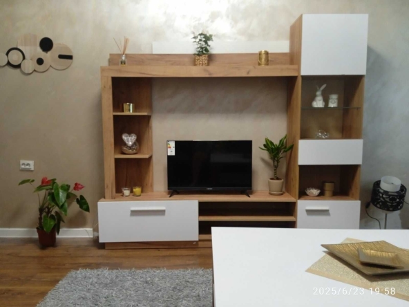 Дава се под наем Двустаен апартамент в София, Дружба 1 - 60 кв.м за 485 € - Снимка #1