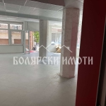 Дава се под наем Магазин в Велико Търново, Център - 111 кв.м за 700 € - Снимка #1