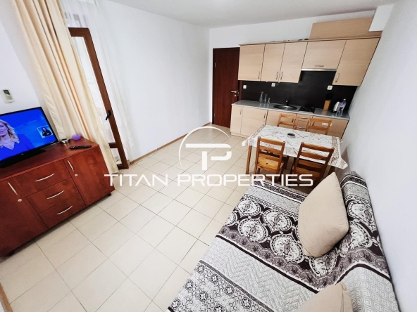 Дава се под наем Двустаен апартамент в Бургас, Център - 50 кв.м за 229.5 € - Снимка #1